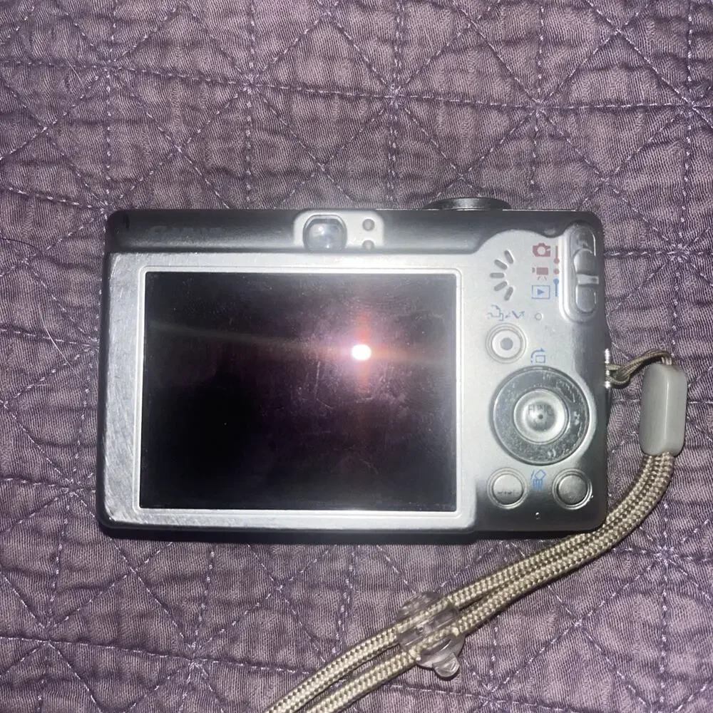 Canon IXY DIGITAL 70 Compact Digital Camera 14MP, Tested Working With Charger